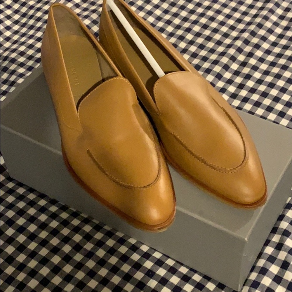 Perfection!  Pristine  Everlane loafers
